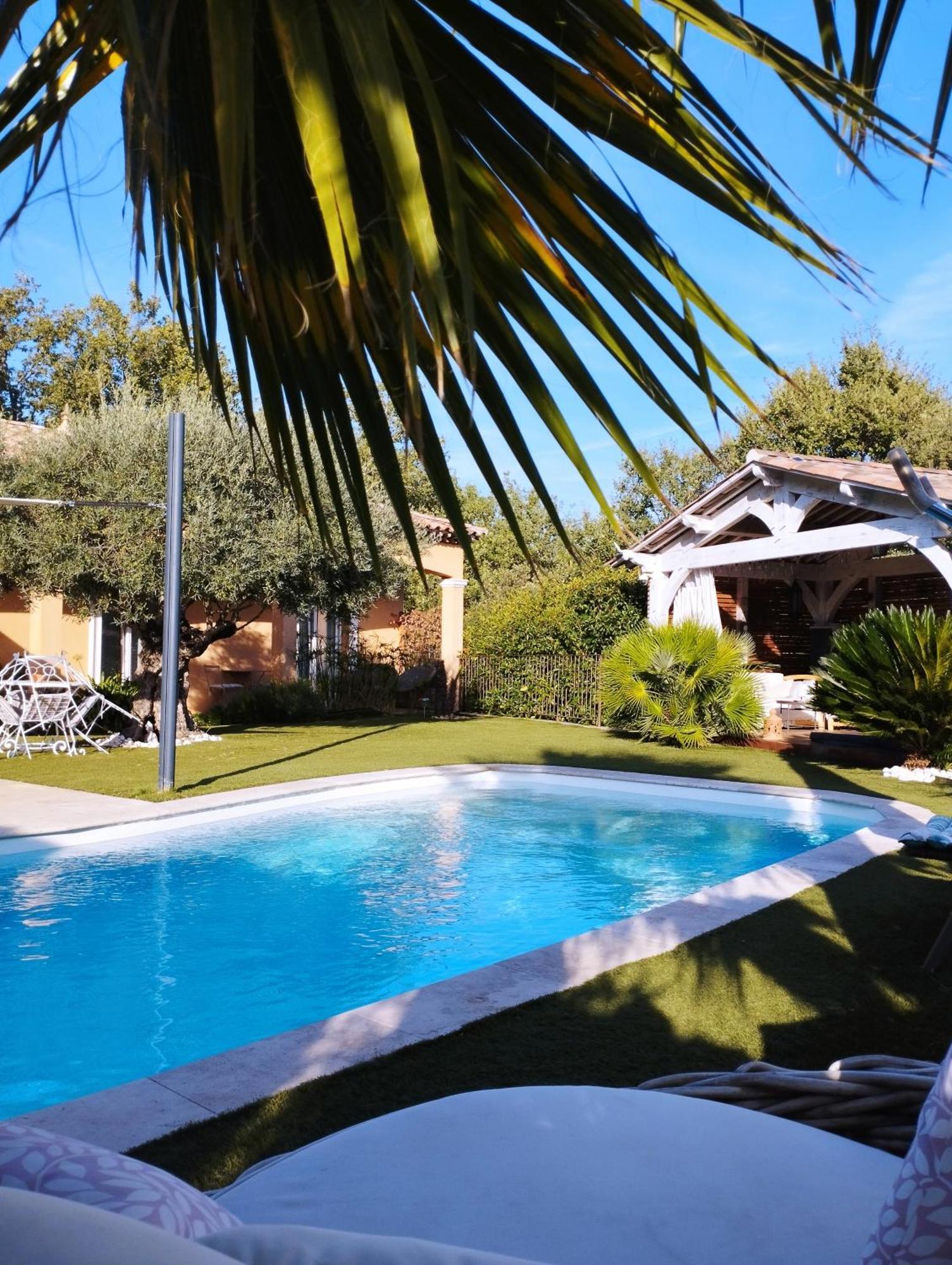 La Chabertine Bed & Breakfast Gareoult Luaran gambar