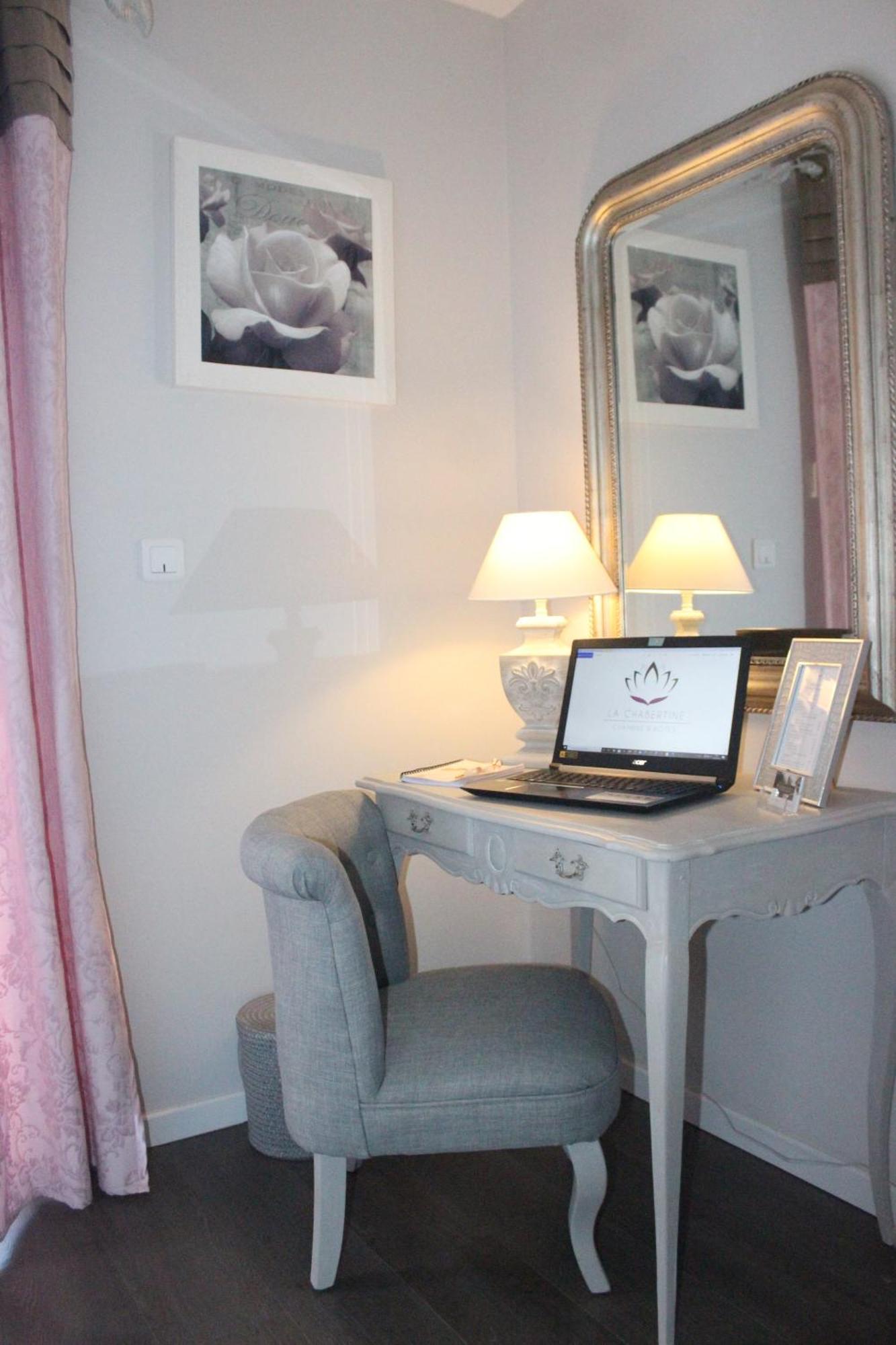 La Chabertine Bed & Breakfast Gareoult Luaran gambar