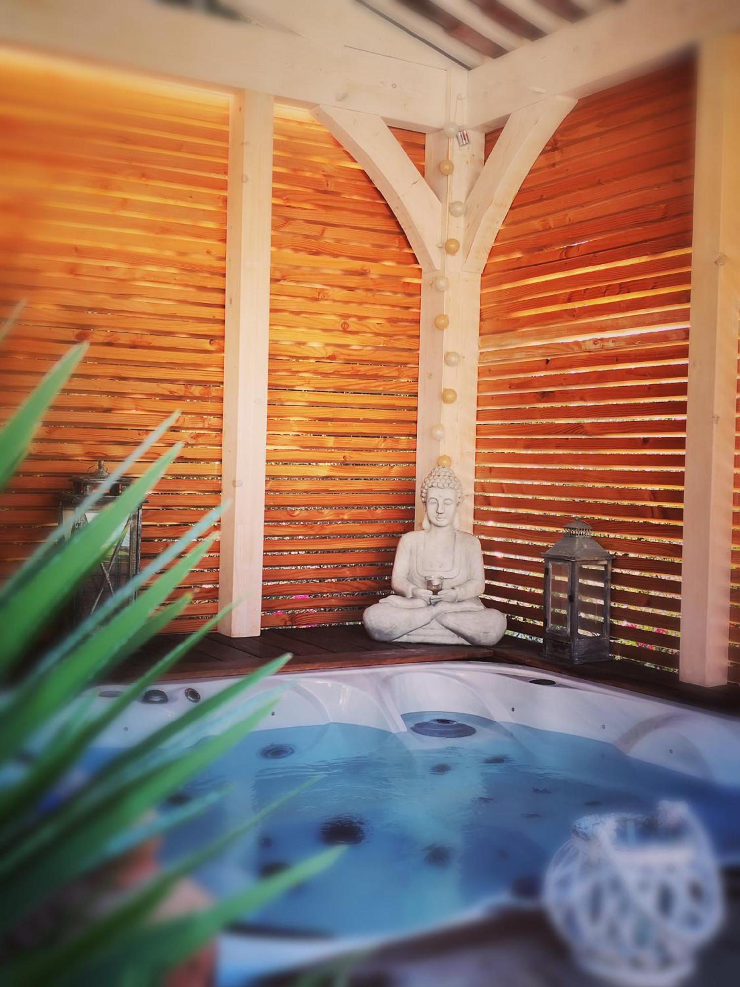 La Chabertine Bed & Breakfast Gareoult Luaran gambar